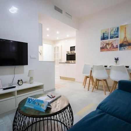 Holidays2Malaga Eduardo Ocon Ground Floor Renovated Apartment In The City Center Екстер'єр фото