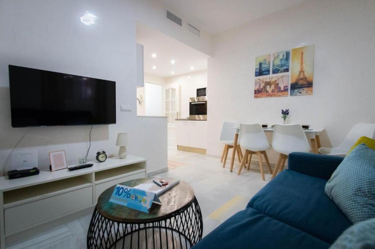Holidays2Malaga Eduardo Ocon Ground Floor Renovated Apartment In The City Center Екстер'єр фото
