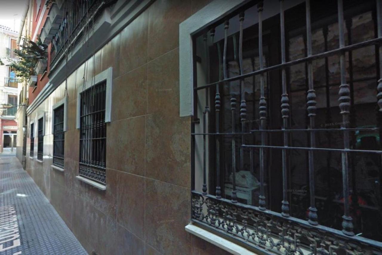 Holidays2Malaga Eduardo Ocon Ground Floor Renovated Apartment In The City Center Екстер'єр фото